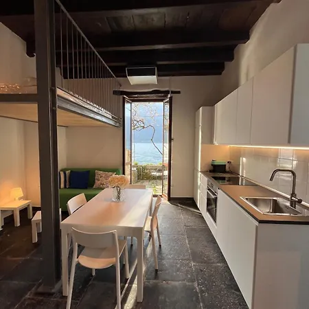 The Little House On The Shores Of In Apartment *